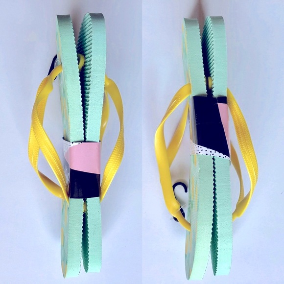 3/$15 LEMONS Flip Flops Sandals Yellow Medium Size 7 Women’s NEW - Picture 6 of 15